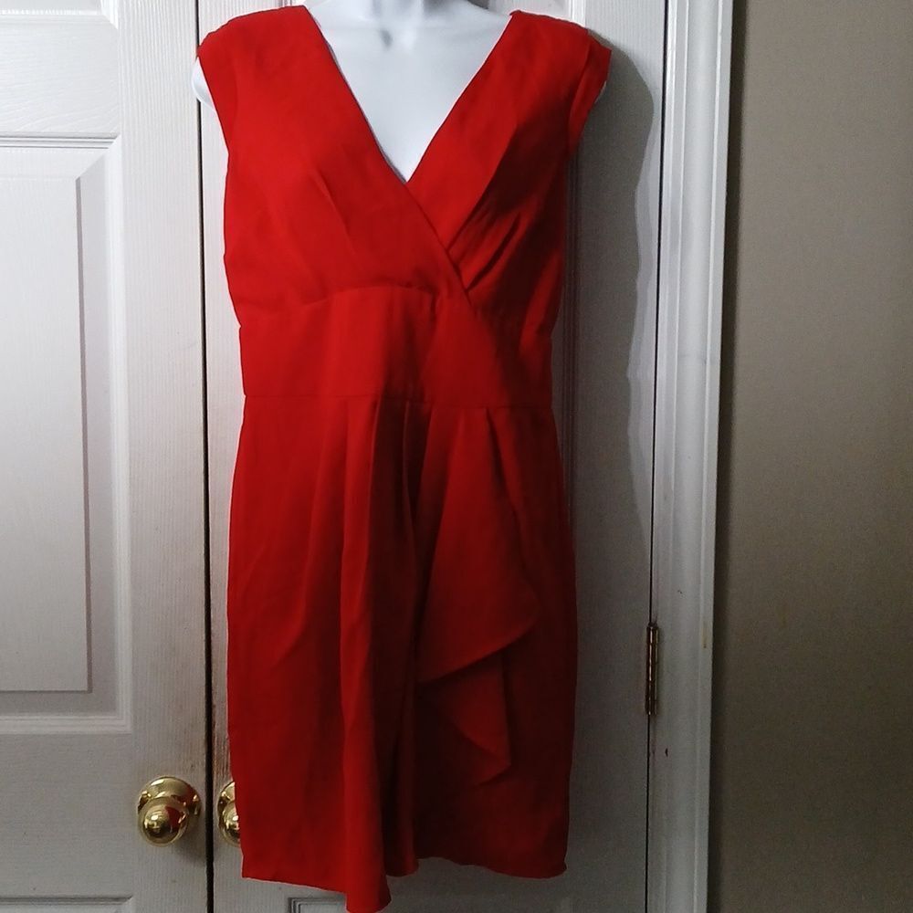 Forever 21 red capped sleeve holiday valentine  V-neck dress  Sz M EUC